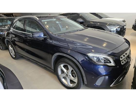 MERCEDES-BENZ GLA 200 1.6 CGI FLEX ADVANCE 7G-DCT